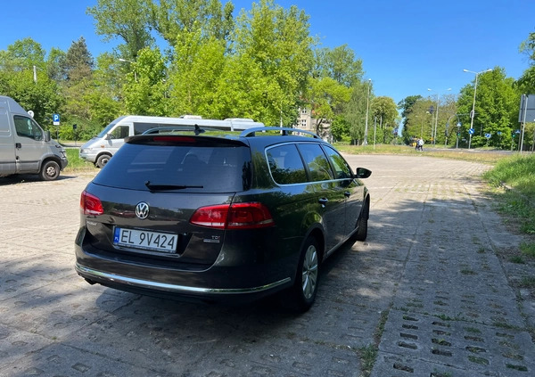 Volkswagen Passat cena 36400 przebieg: 234400, rok produkcji 2014 z Łódź małe 326